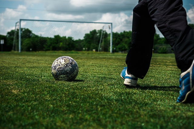 联揭幕战的 联揭幕战的